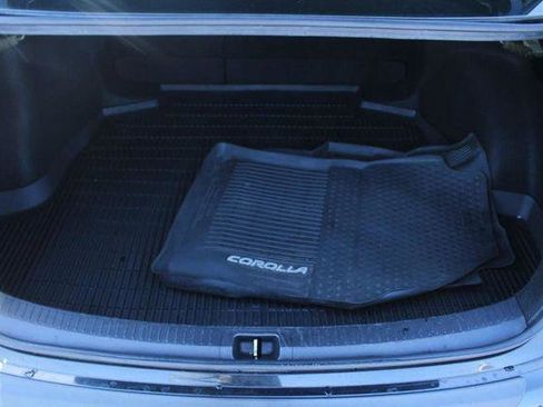 Certified 2020 Toyota Corolla SE w/ SE Premium Package FWD image 7