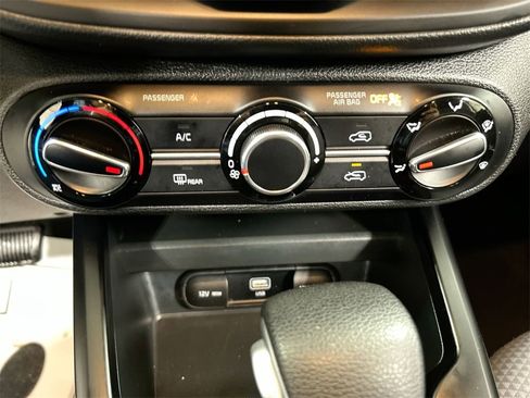 Certified 2023 Kia Soul LX image 16