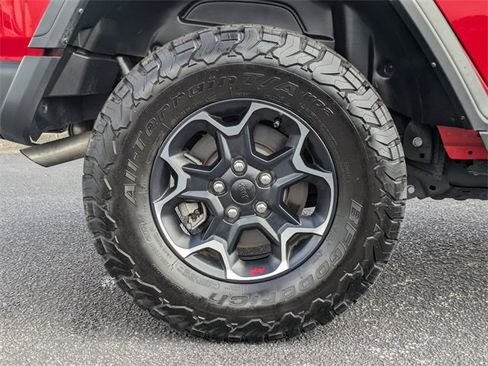 Used 2023 Jeep Wrangler Unlimited Rubicon w/ Steel Bumper Group image 12