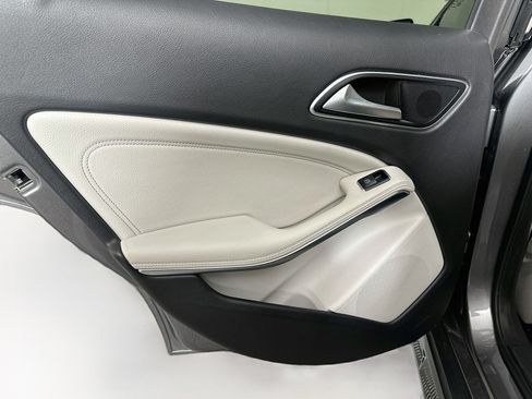 Used 2019 Mercedes-Benz GLA 250 image 27