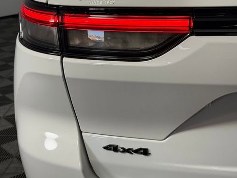 Used 2024 Jeep Grand Cherokee Summit image 14