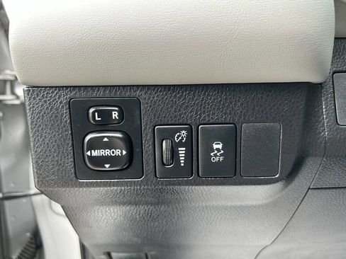 Used 2014 Toyota RAV4 XLE image 23