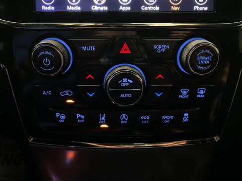 Used 2019 Jeep Grand Cherokee Limited X AWD/4WD image 25