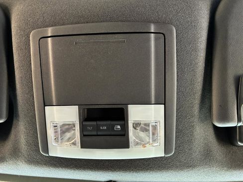 Used 2015 Ford F250 Platinum w/ FX4 Off-Road Package image 11