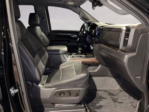 Used 2023 GMC Sierra 1500 SLT image 15