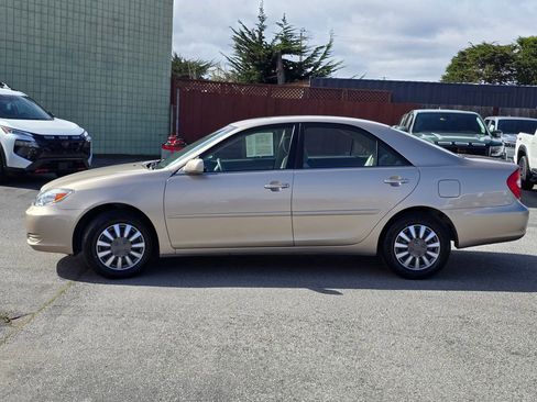 Used 2002 Toyota Camry LE image 3