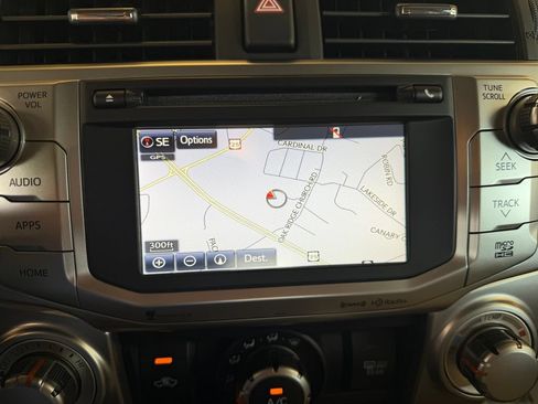 Used 2018 Toyota 4Runner SR5 Premium AWD/4WD image 16