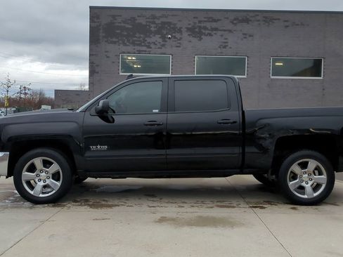 Used 2018 Chevrolet Silverado 1500 LT w/ Texas Edition image 2