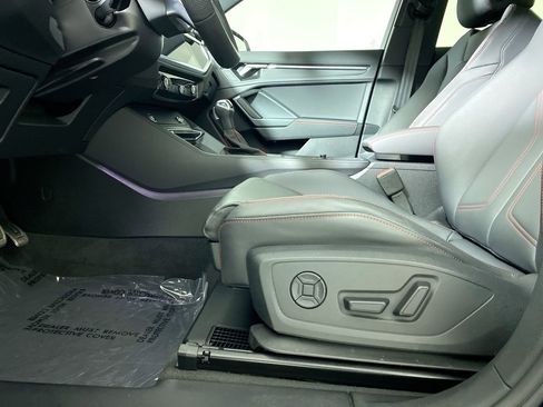 Certified 2025 Audi Q3 2.0T Premium Plus w/ Premium Plus Package image 21