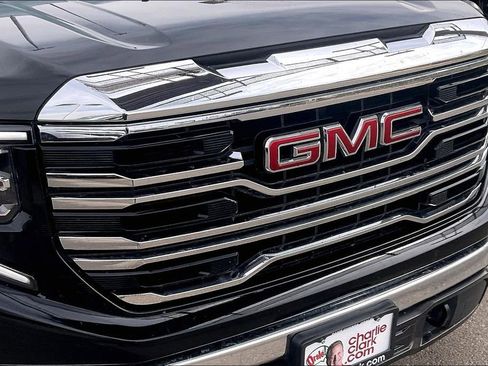 Used 2025 GMC Sierra 1500 SLT image 26