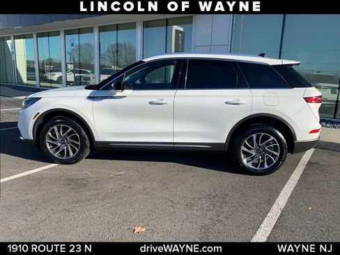 Certified 2022 Lincoln Corsair AWD w/ Equipment Group 101A image 2