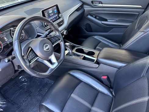 Used 2024 Nissan Altima 2.5 SR FWD image 10