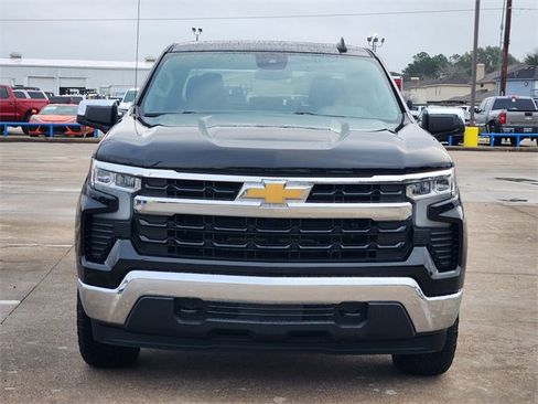 Used 2024 Chevrolet Silverado 1500 LT image 2