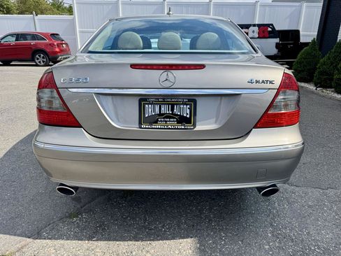Used 2008 Mercedes-Benz E 350 4MATIC Sedan image 4