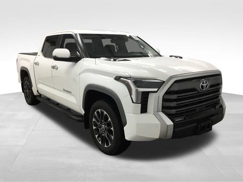 Used 2024 Toyota Tundra Limited w/ Power Package AWD/4WD image 3