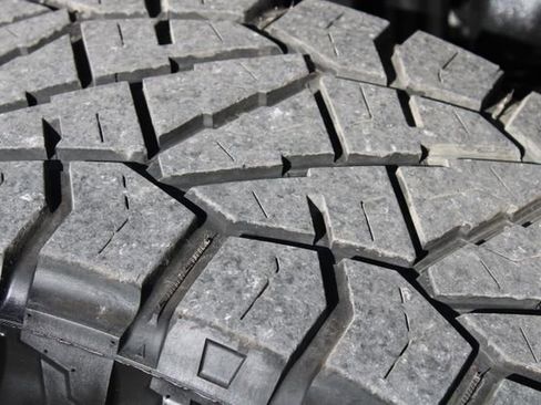 Used 2024 GMC Sierra 2500 AT4 w/ AT4 Premium Plus Package image 18