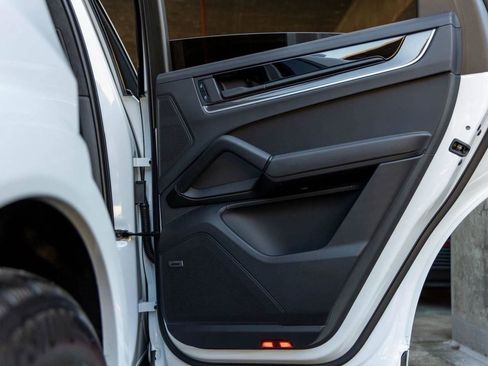 New 2025 Porsche Cayenne Turbo image 73