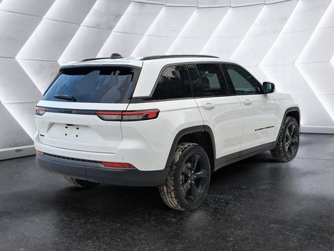 New 2026 Jeep Grand Cherokee Limited w/ Limited Altitude Package image 6