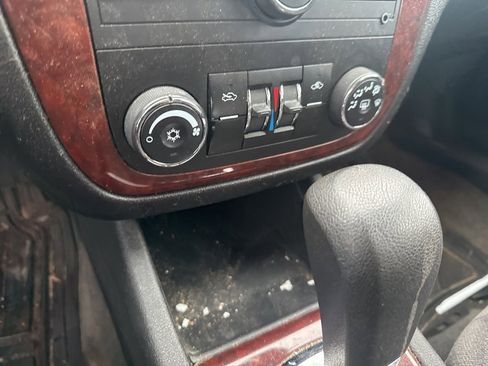 Used 2009 Chevrolet Impala LS image 31