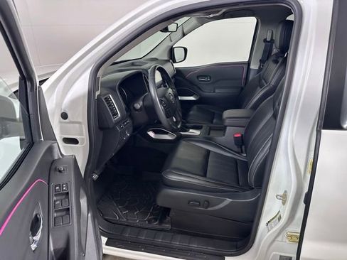 Used 2024 Nissan Frontier SL w/ Technology Package AWD/4WD image 19