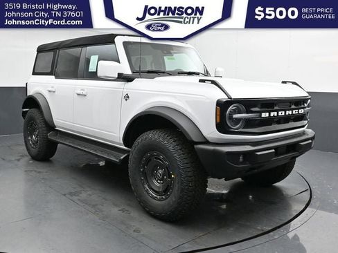 New 2025 Ford Bronco Outer Banks w/ Sasquatch Package image 1