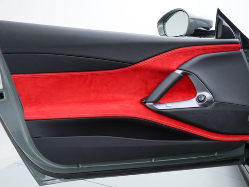 Certified 2022 Ferrari 812 GTS RWD image 30