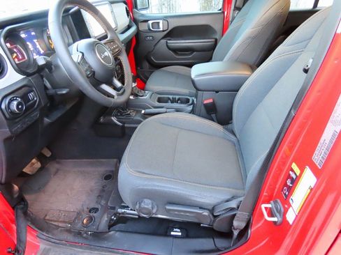 Used 2024 Jeep Wrangler Sport S image 39