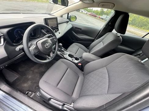 Used 2026 Toyota Corolla LE FWD image 14
