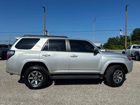 Used 2022 Toyota 4Runner TRD Off-Road Premium image 5