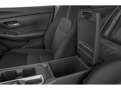 Used 2025 Nissan Sentra SV FWD image 9