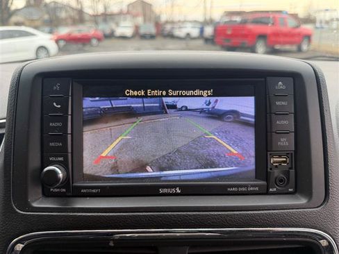 Used 2018 Dodge Grand Caravan SXT FWD image 28
