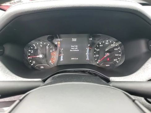 Used 2023 Jeep Compass Sport image 19