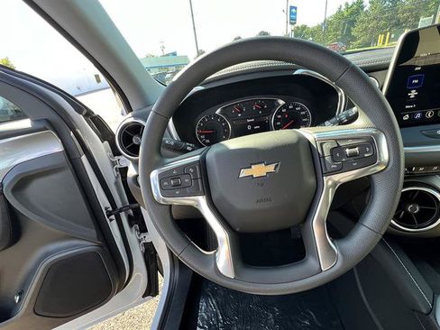 New 2026 Chevrolet Blazer LT w/ Convenience Package AWD/4WD image 12