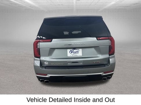 Used 2025 GMC Yukon XL Denali AWD/4WD image 11