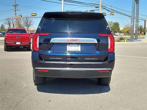Used 2023 GMC Yukon XL Denali image 9