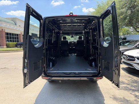Certified 2025 Mercedes-Benz Sprinter 2500 image 21