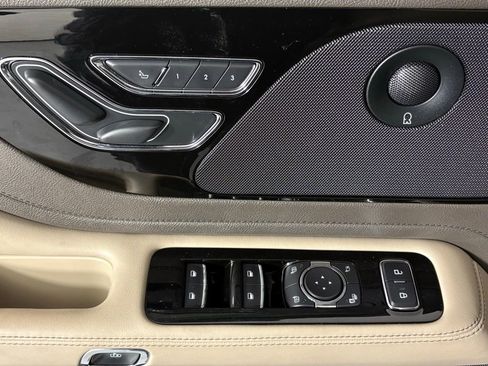 Used 2020 Lincoln Aviator Reserve w/ Elements Package Plus image 14