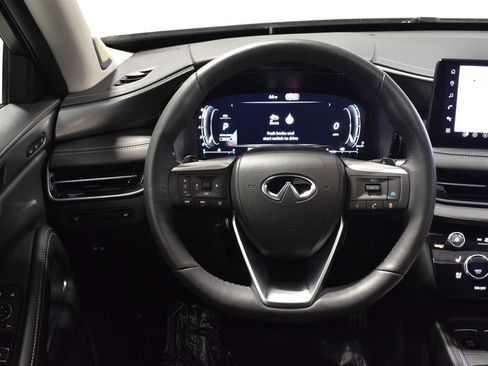 Certified 2026 INFINITI QX60 Luxe w/ Family Package image 15