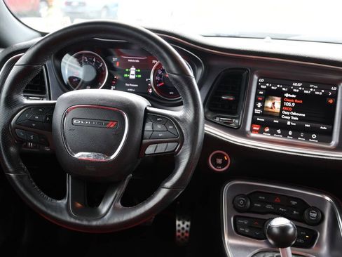 Used 2018 Dodge Challenger R/T Scat Pack RWD image 21
