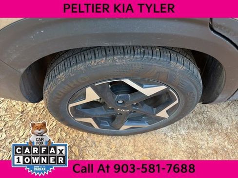 Certified 2025 Kia Seltos EX w/ EX Sunroof Package image 13