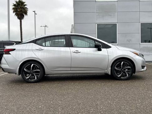 New 2025 Nissan Versa SR w/ Trunk Package image 4