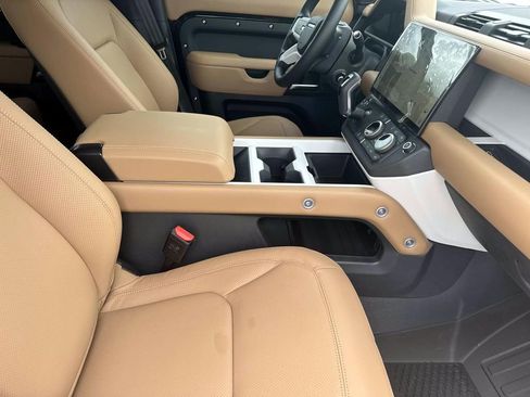 New 2026 Land Rover Defender 110 S AWD/4WD image 8