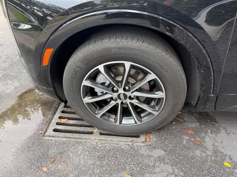 Used 2025 Cadillac XT4 Sport FWD image 16