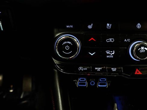 Used 2025 Dodge Durango GT AWD/4WD image 31