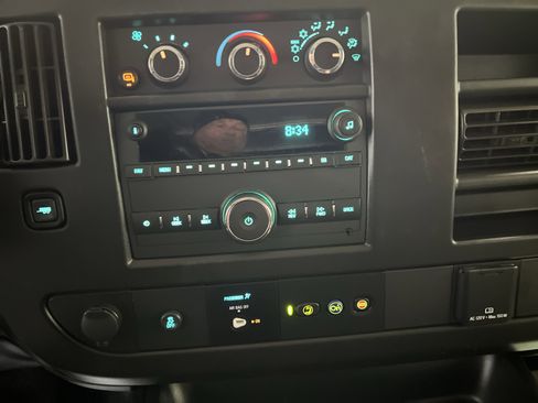 Used 2023 Chevrolet Express 3500 w/ Driver Convenience Package image 19