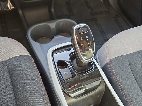 Used 2020 Chevrolet Bolt LT image 29