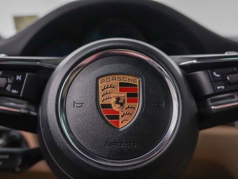 Used 2022 Porsche Macan image 27