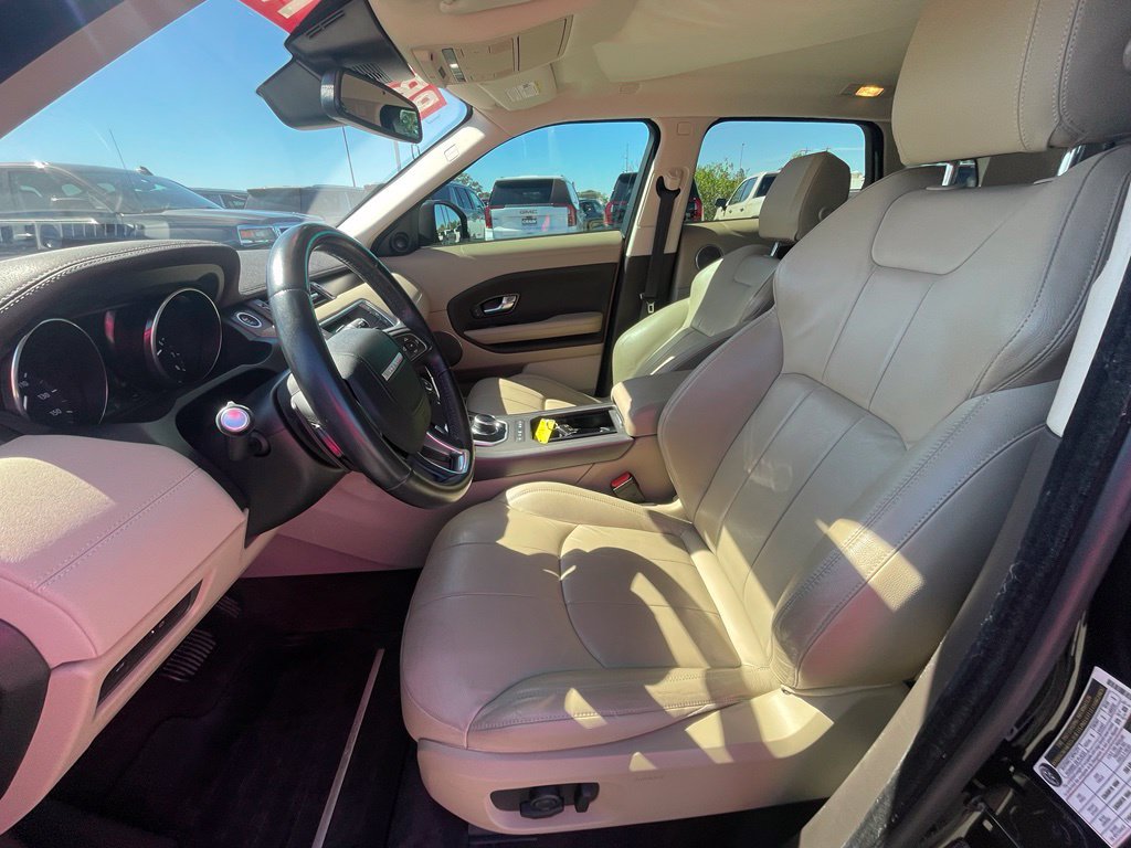 Used 2018 Land Rover Range Rover Evoque SE AWD/4WD image 11