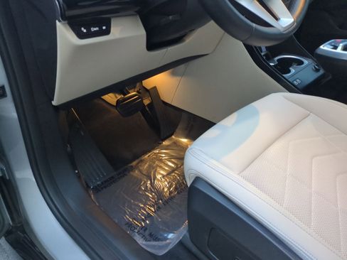 Certified 2025 BMW X1 xDrive28i w/ Technology Package image 17