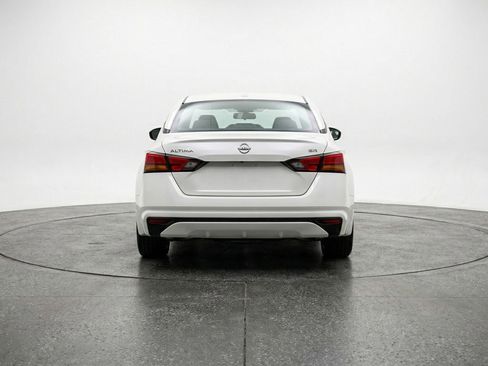 Used 2025 Nissan Altima 2.5 SV FWD image 7